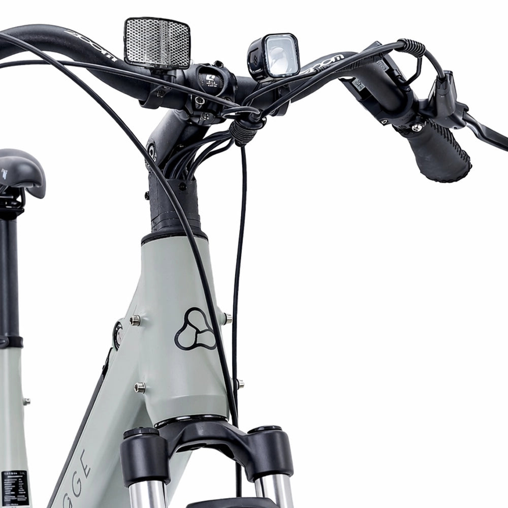 Hygge Losso Step Commuter E-Bike cockpit with integrated front light, ergonomic handlebars and front suspension fork